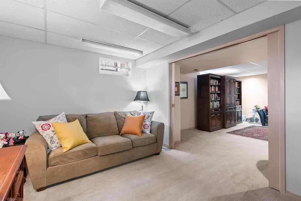 MLS® A2241673 - 2716 Palliser Drive SW in Oakridge Calgary, Residential
