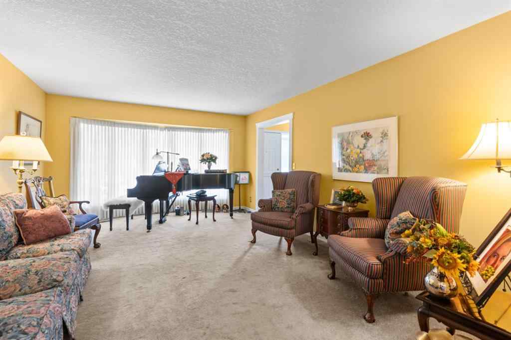 MLS® A2241673 - 2716 Palliser Drive SW in Oakridge Calgary, Residential