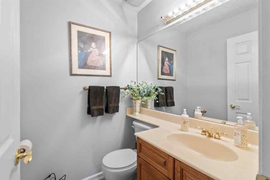 MLS® A2241673 - 2716 Palliser Drive SW in Oakridge Calgary, Residential