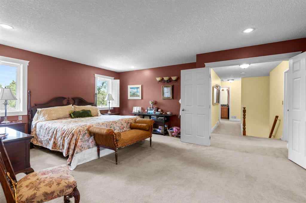 MLS® A2241673 - 2716 Palliser Drive SW in Oakridge Calgary, Residential