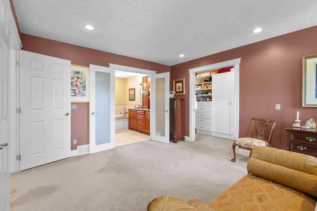 MLS® A2241673 - 2716 Palliser Drive SW in Oakridge Calgary, Residential