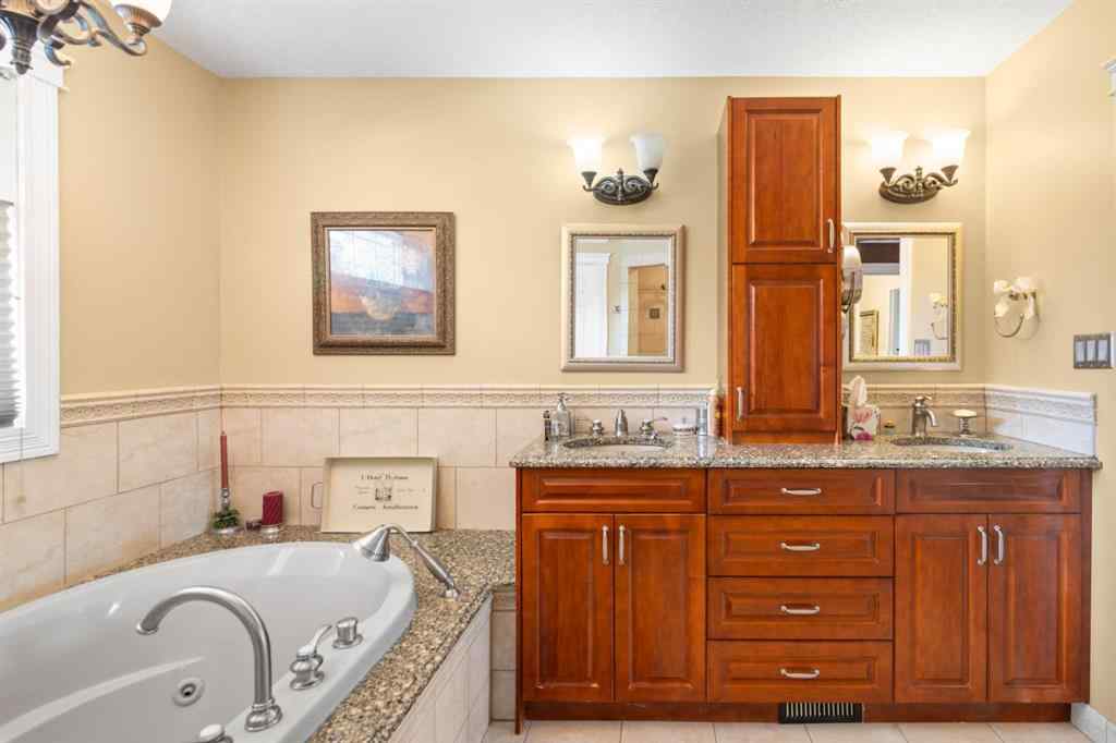 MLS® A2241673 - 2716 Palliser Drive SW in Oakridge Calgary, Residential