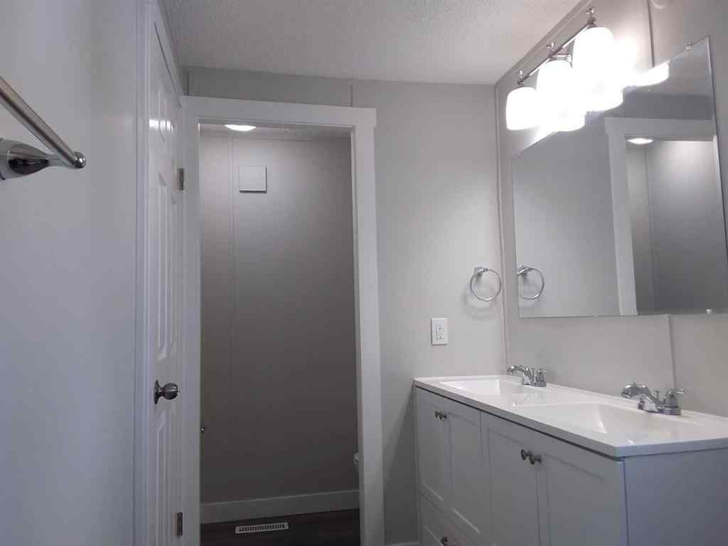 MLS® A2241688 - Unit #4 6220 17 Avenue SE in Red Carpet Calgary, Mobile