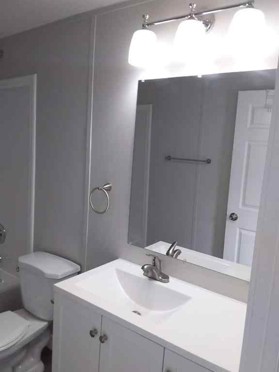 MLS® A2241688 - Unit #4 6220 17 Avenue SE in Red Carpet Calgary, Mobile