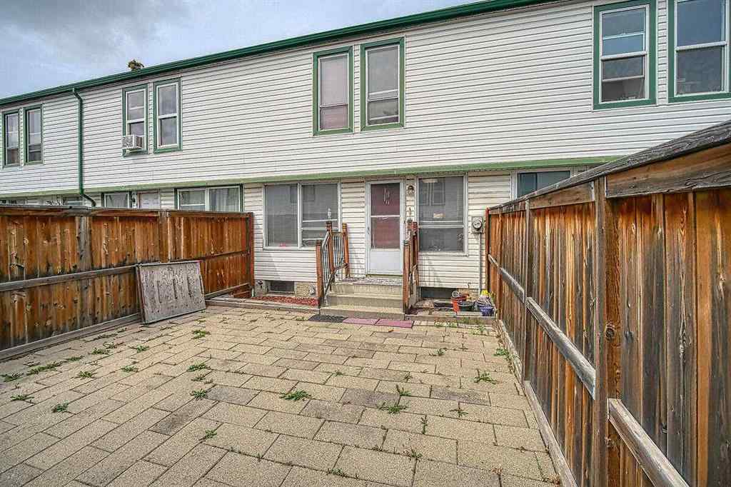 MLS® A2241695 - Unit #39 100 Pennsylvania Road SE in Penbrooke Meadows Calgary, Residential