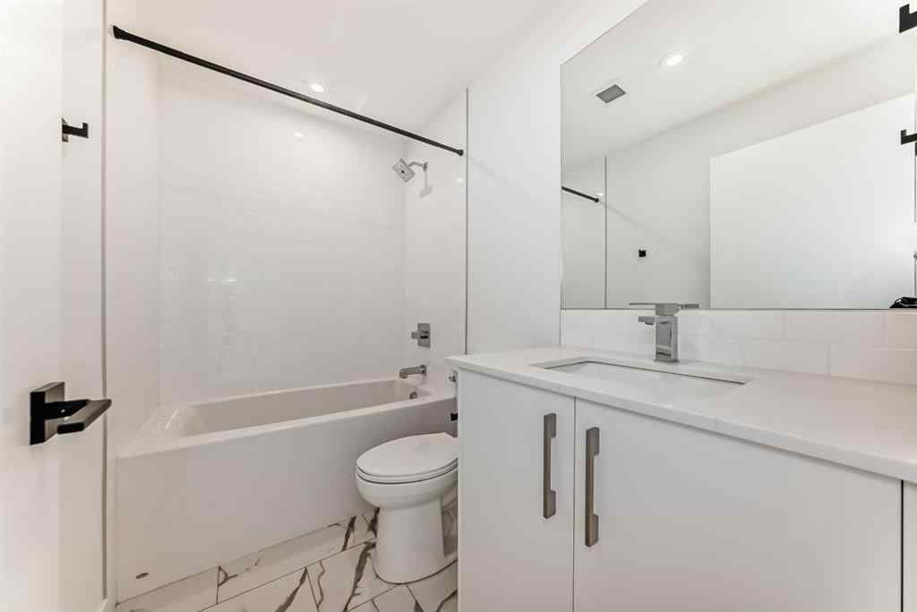 MLS® A2241700 - Unit #201 110 18A Street NW in West Hillhurst Calgary, Residential