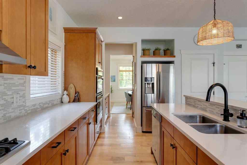 MLS® A2241740 - 1611 6 Street NW in Rosedale Calgary, Residential