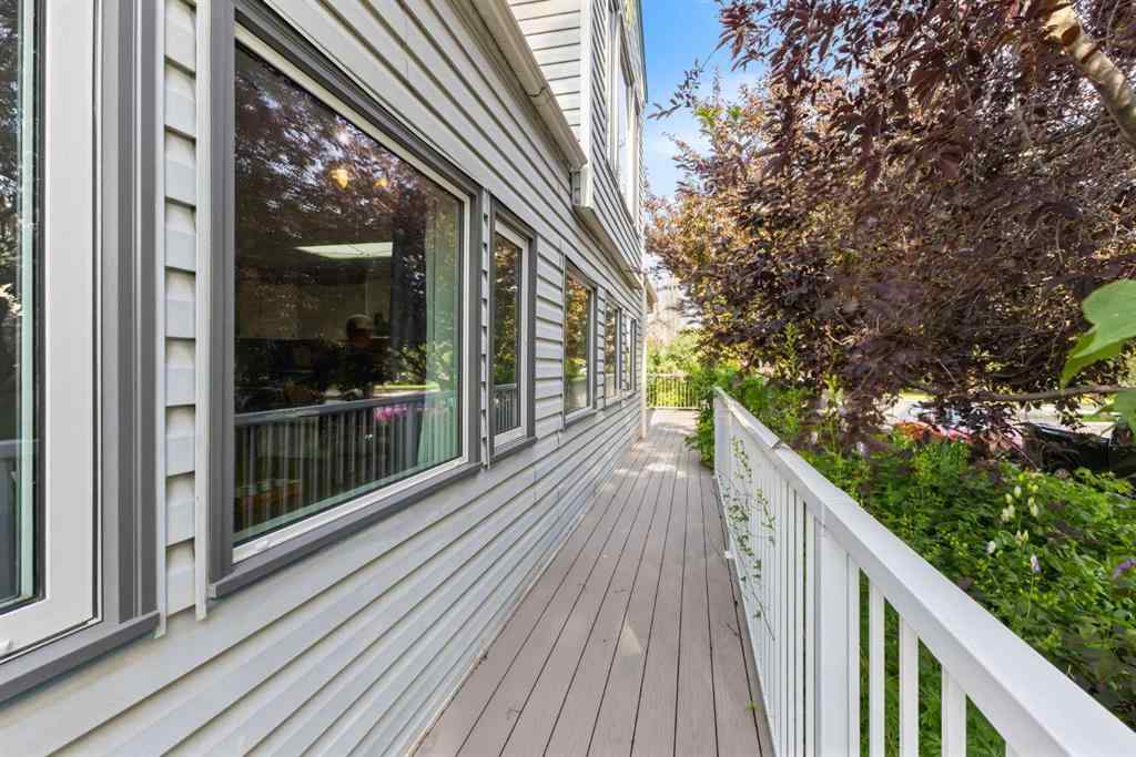MLS® A2241742 - 2441 25a Street SW in Killarney/Glengarry Calgary, Residential