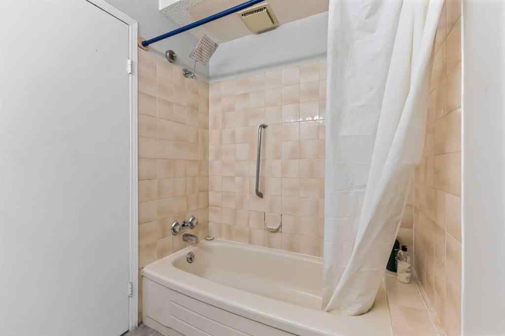 MLS® A2241742 - 2441 25a Street SW in Killarney/Glengarry Calgary, Residential