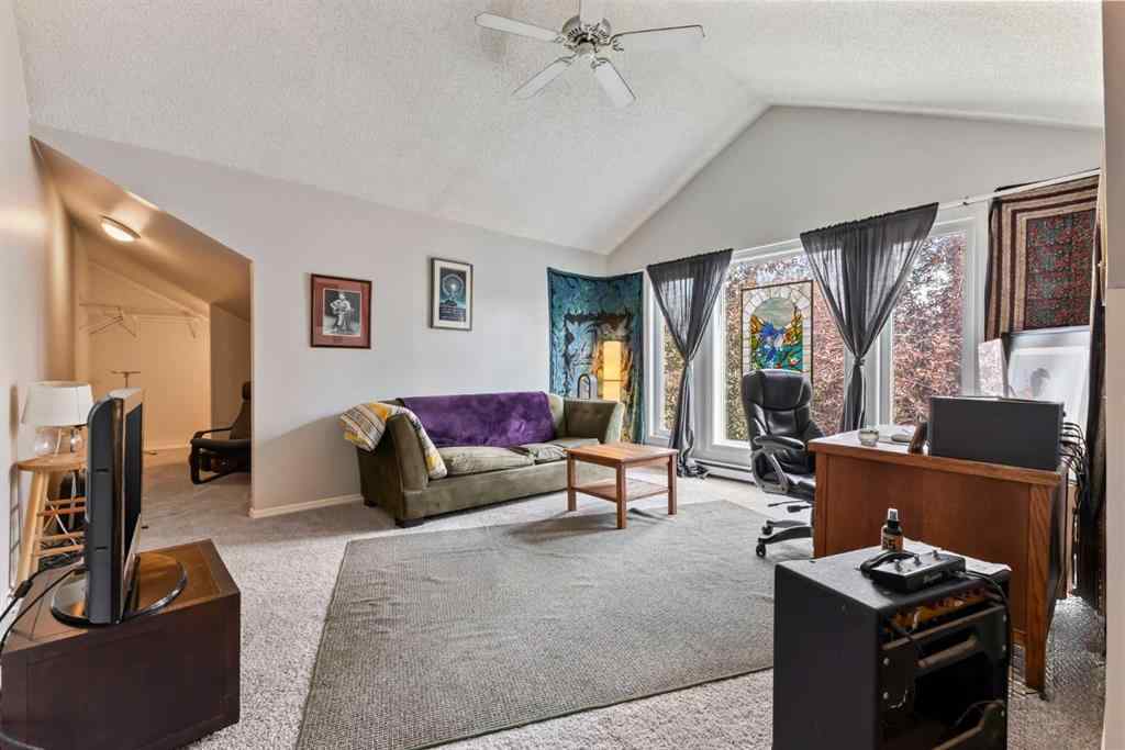 MLS® A2241742 - 2441 25a Street SW in Killarney/Glengarry Calgary, Residential