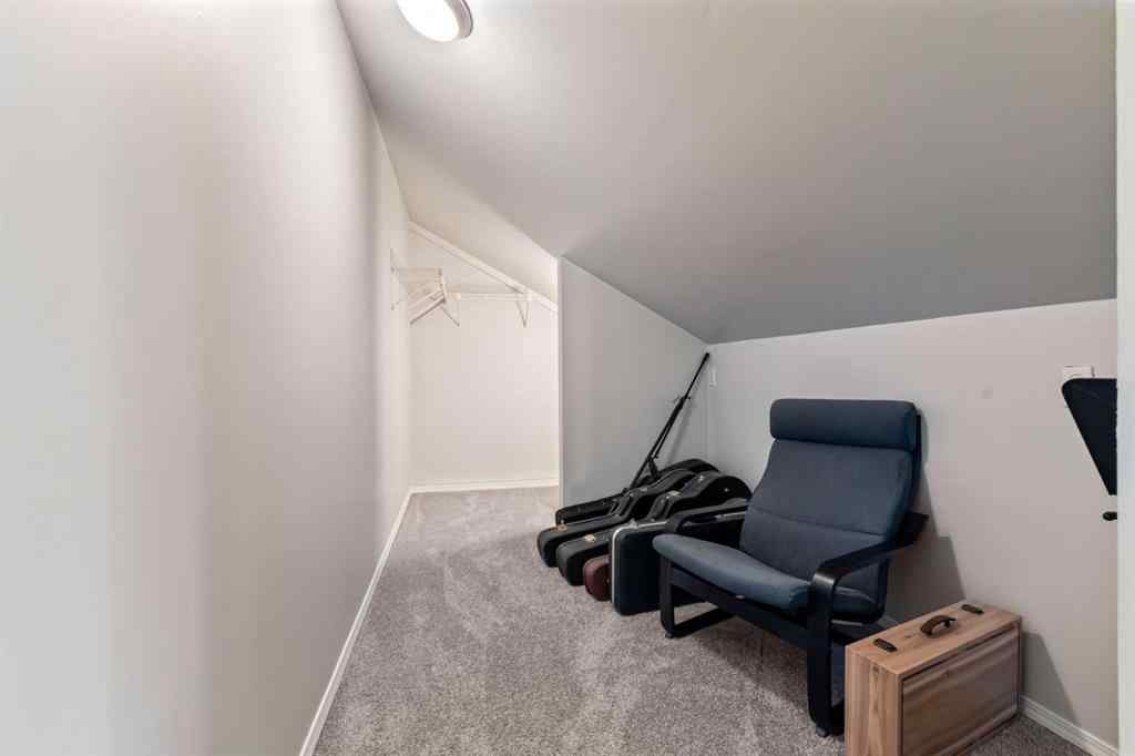 MLS® A2241742 - 2441 25a Street SW in Killarney/Glengarry Calgary, Residential