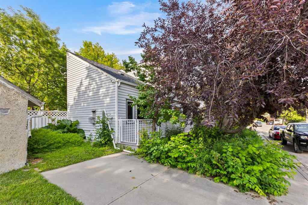 MLS® A2241742 - 2441 25a Street SW in Killarney/Glengarry Calgary, Residential