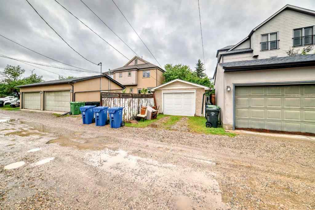 MLS® A2241751 - 2425 2 Avenue NW in West Hillhurst Calgary, Residential