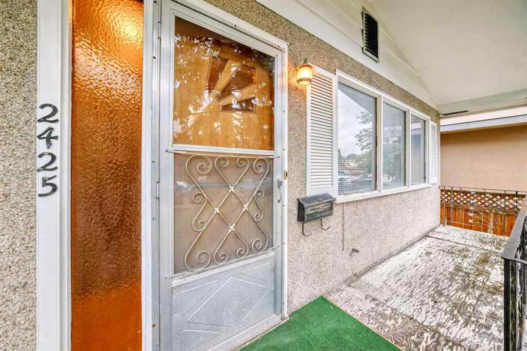MLS® A2241751 - 2425 2 Avenue NW in West Hillhurst Calgary, Residential