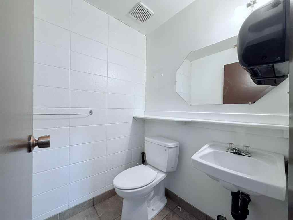 MLS® A2241779 - 9510 110 Street  in Richmond Industrial Park Grande Prairie, Commercial