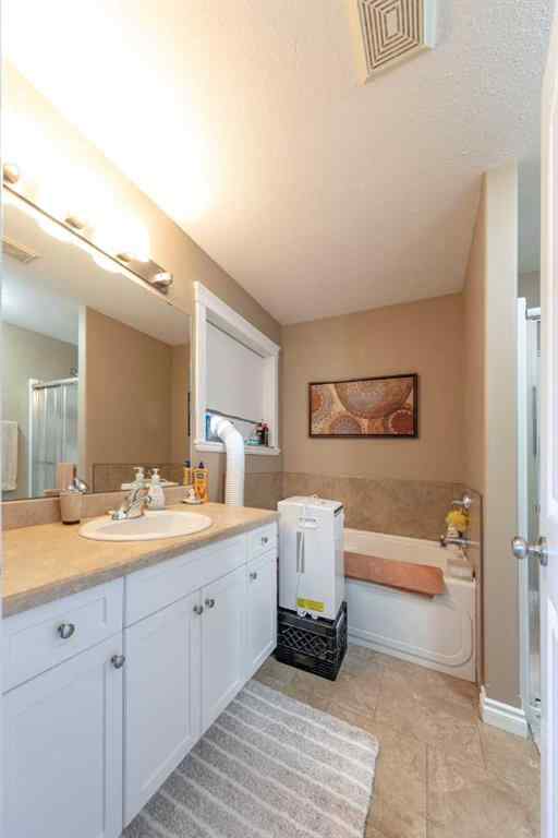 MLS® A2241792 - 5104 55 Street Close  in Blackfoot Blackfoot, Residential