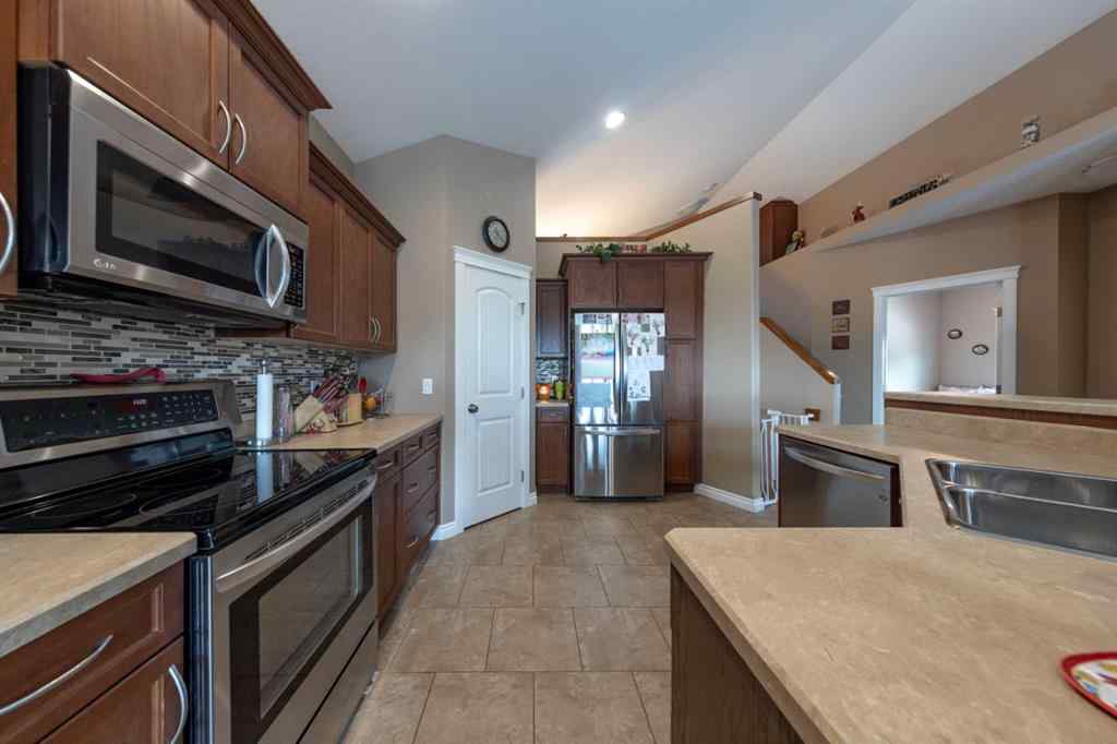 MLS® A2241792 - 5104 55 Street Close  in Blackfoot Blackfoot, Residential