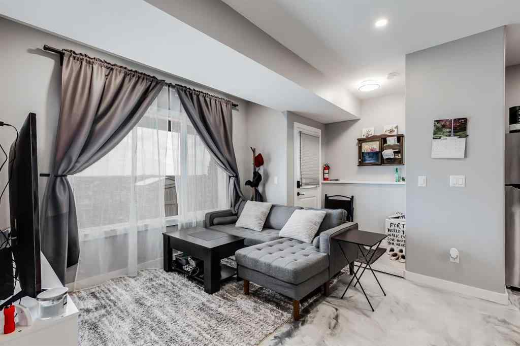 MLS® A2241802 - 247 Hillcrest Heights SW in Hillcrest Airdrie, Residential