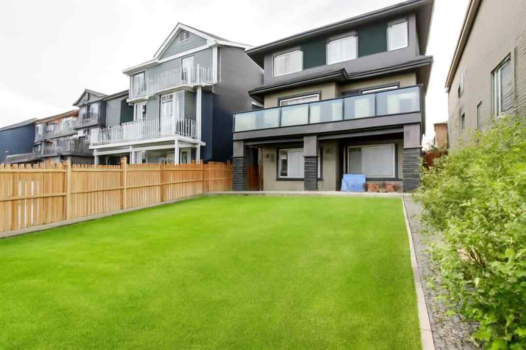 MLS® A2241802 - 247 Hillcrest Heights SW in Hillcrest Airdrie, Residential