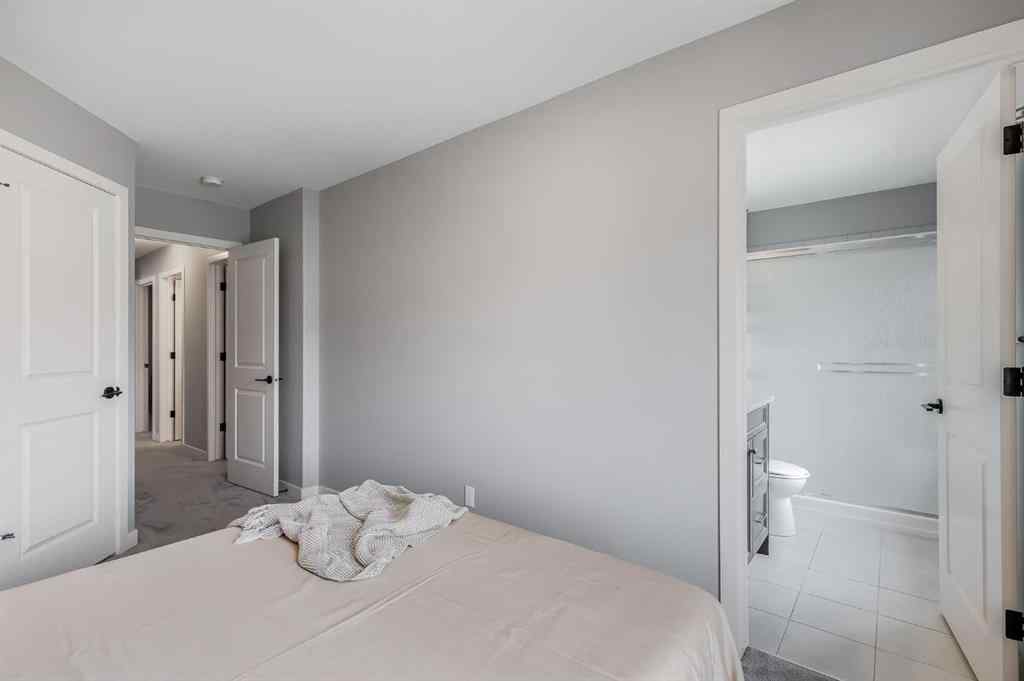 MLS® A2241802 - 247 Hillcrest Heights SW in Hillcrest Airdrie, Residential
