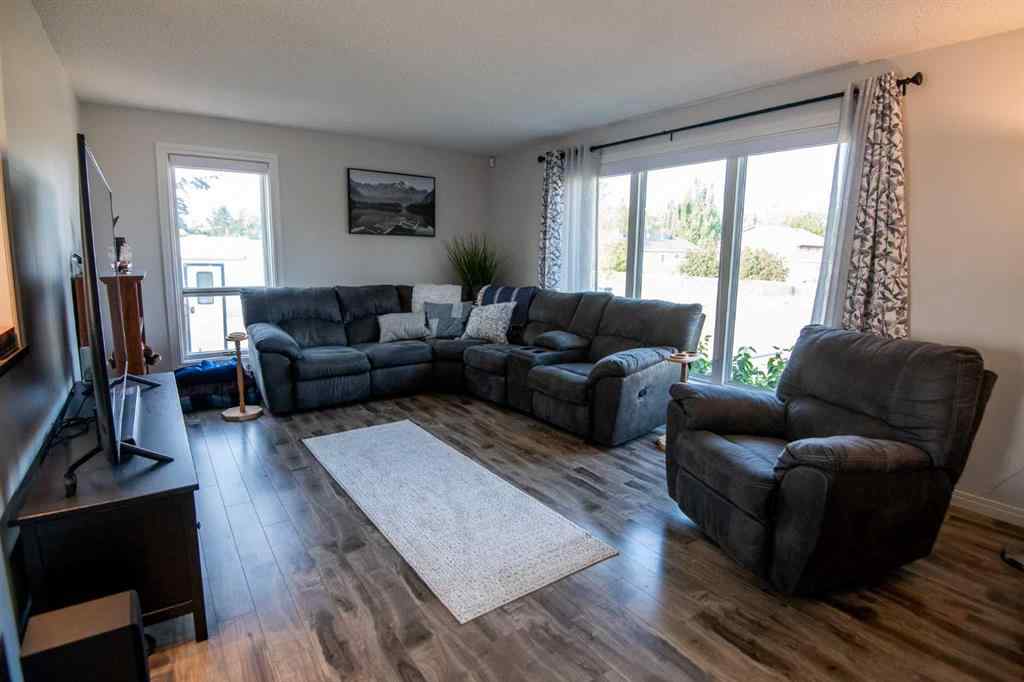 MLS® A2241803 - 10105 102 Street  in NONE La Crete, Residential