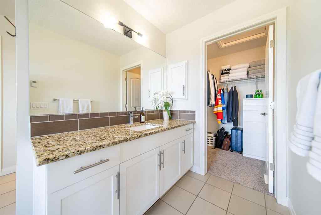 MLS® A2241821 - 27 Sunset Park  in Sunset Ridge Cochrane, Residential