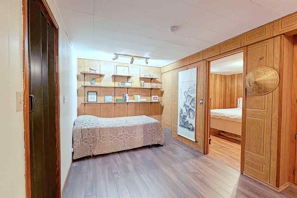 MLS® A2241835 - 5007 Vallance Crescent NW in Varsity Calgary, Residential