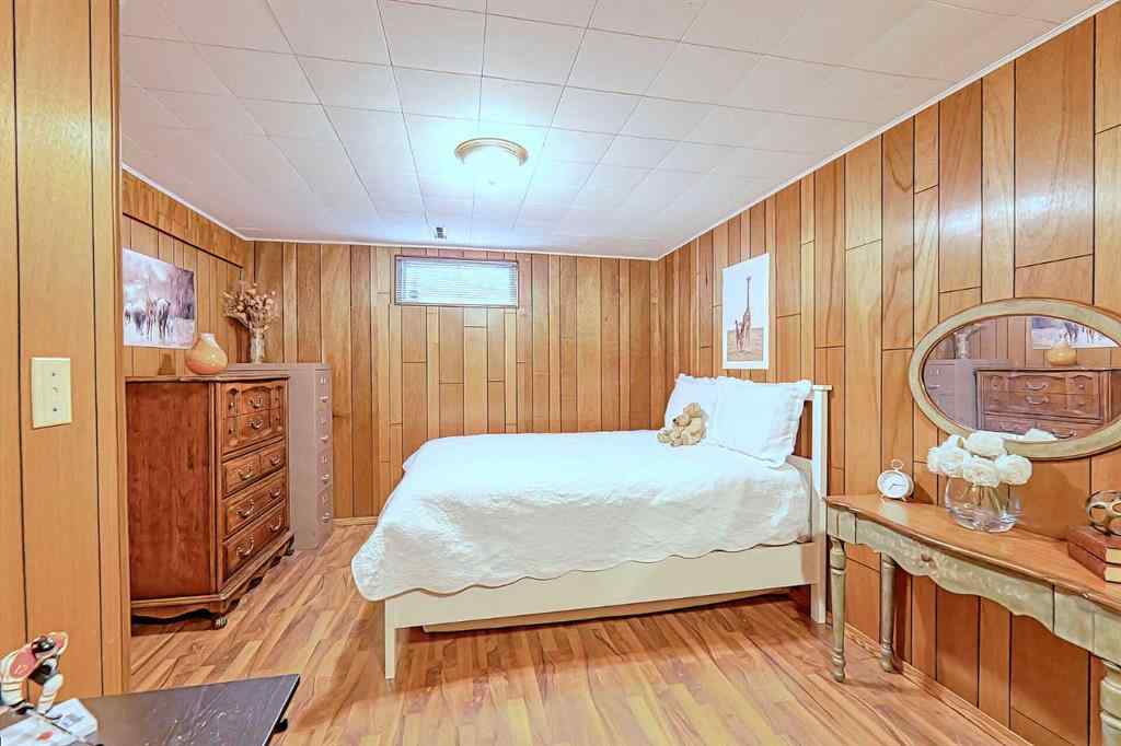 MLS® A2241835 - 5007 Vallance Crescent NW in Varsity Calgary, Residential