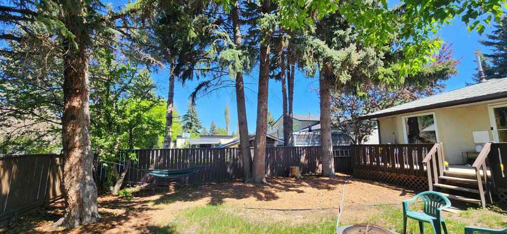 MLS® A2241835 - 5007 Vallance Crescent NW in Varsity Calgary, Residential