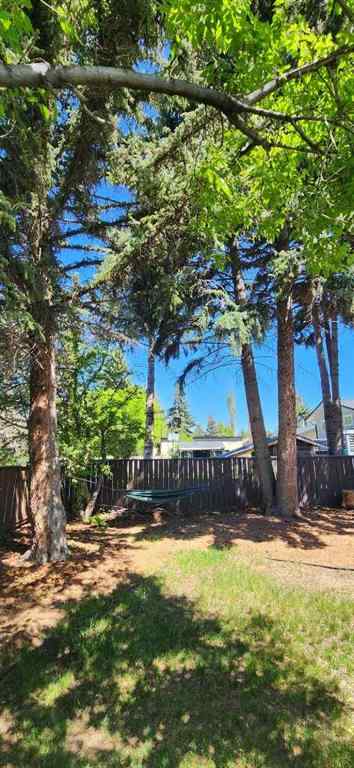 MLS® A2241835 - 5007 Vallance Crescent NW in Varsity Calgary, Residential