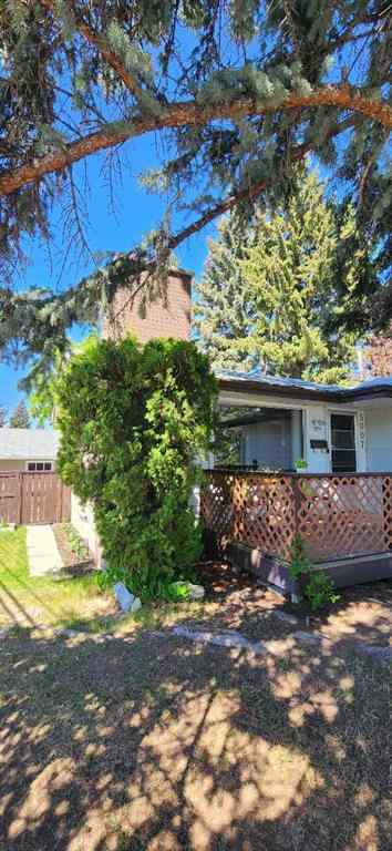 MLS® A2241835 - 5007 Vallance Crescent NW in Varsity Calgary, Residential