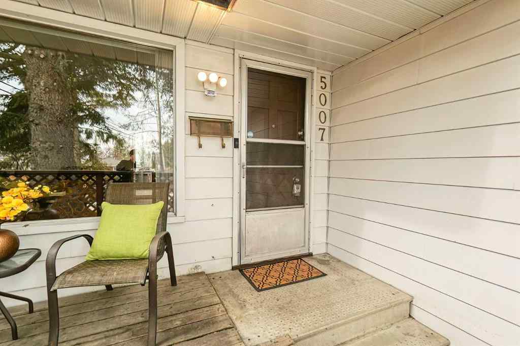 MLS® A2241835 - 5007 Vallance Crescent NW in Varsity Calgary, Residential