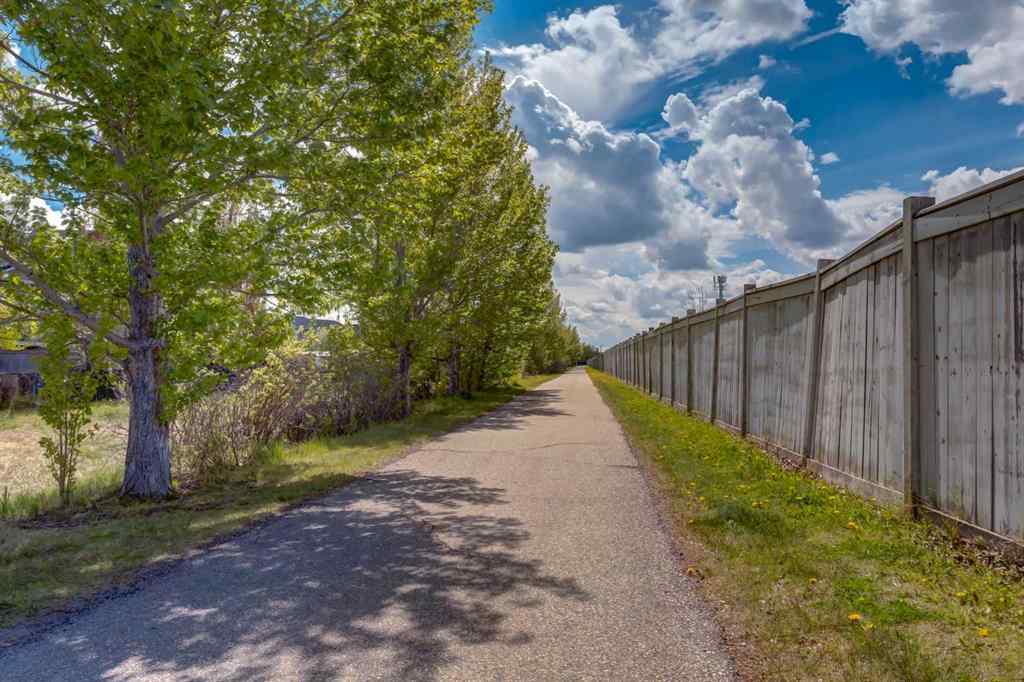 MLS® A2241856 - 251 Kingsbridge Road SE in Kings Heights Airdrie, Residential