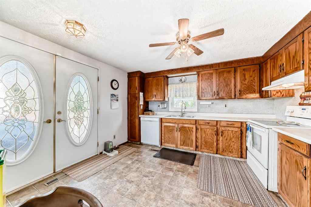 MLS® A2241859 - 172 Big Hill Circle SE in Big Springs Airdrie, Residential