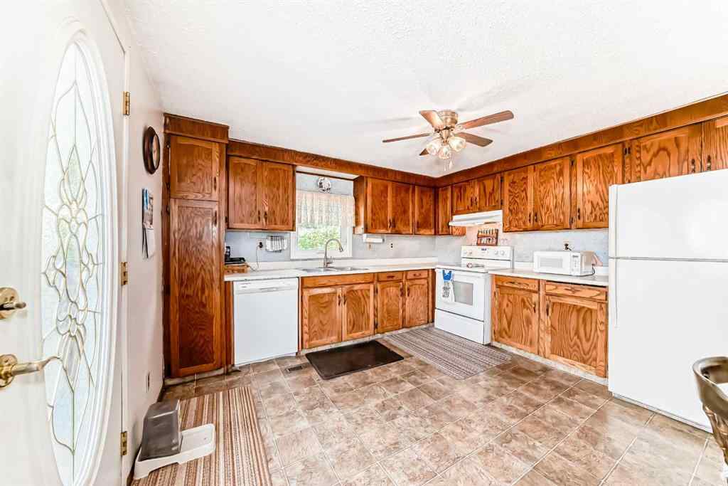 MLS® A2241859 - 172 Big Hill Circle SE in Big Springs Airdrie, Residential