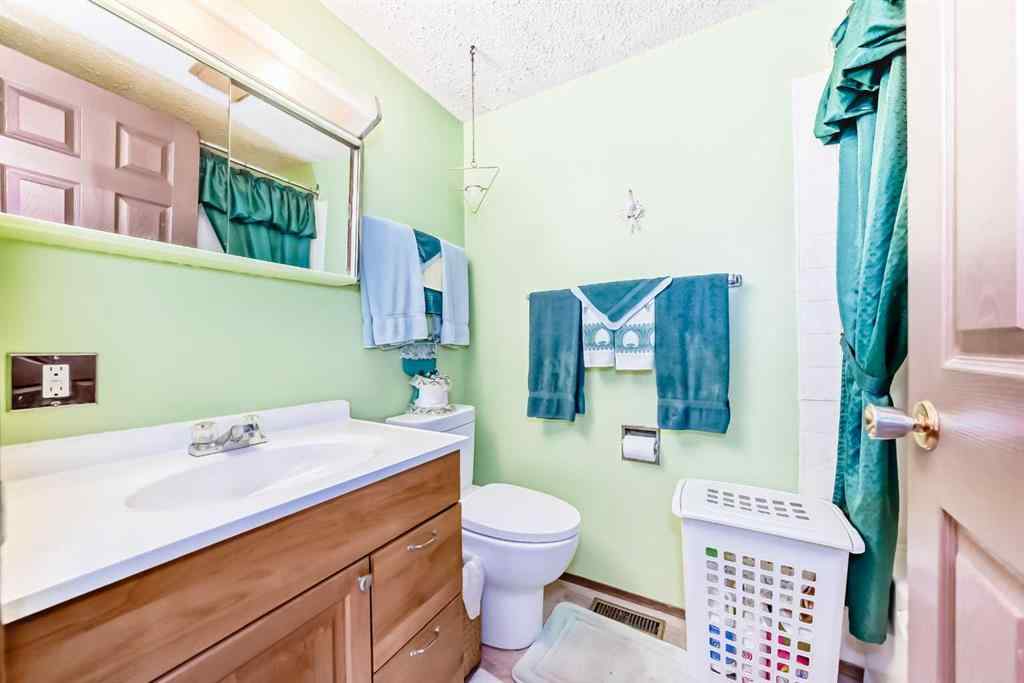 MLS® A2241859 - 172 Big Hill Circle SE in Big Springs Airdrie, Residential