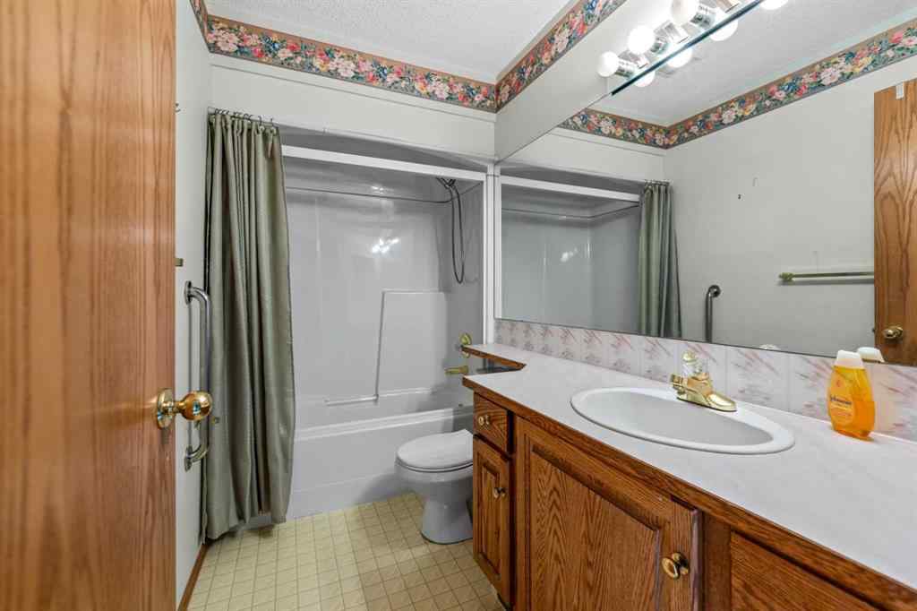 MLS® A2241886 - 185 Lakeside Greens Drive  in Lakeside Greens Chestermere, Residential