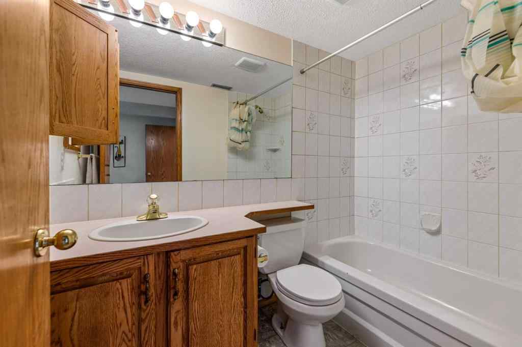 MLS® A2241886 - 185 Lakeside Greens Drive  in Lakeside Greens Chestermere, Residential