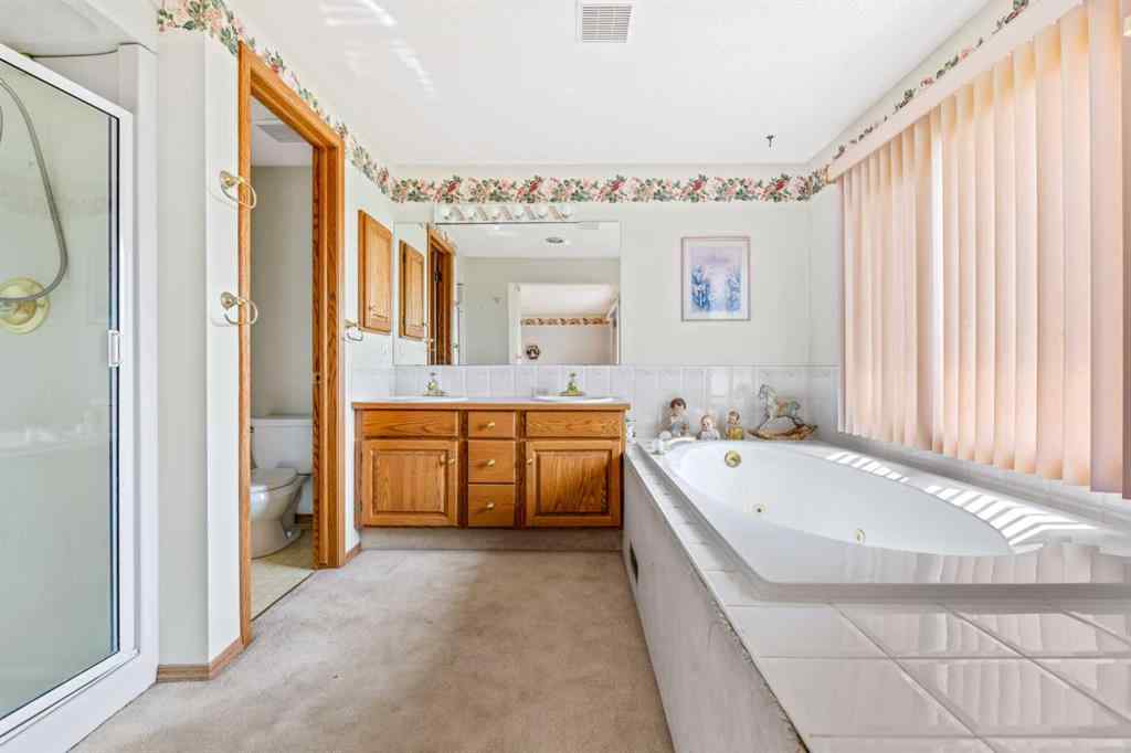MLS® A2241886 - 185 Lakeside Greens Drive  in Lakeside Greens Chestermere, Residential