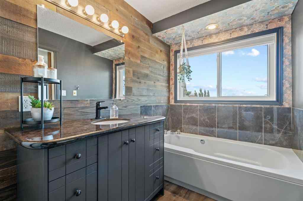 MLS® A2241903 - 43 Westridge Drive  in Westridge Okotoks, Residential