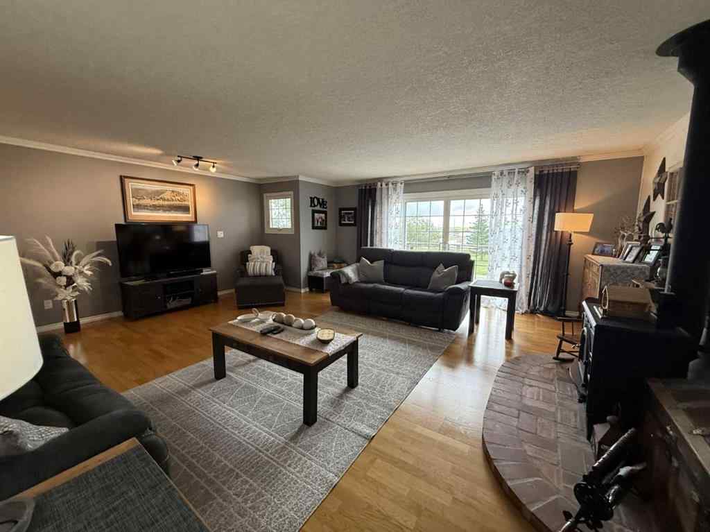 MLS® A2241909 - 502 Fox Lake Trail   in NONE Hanna, Residential