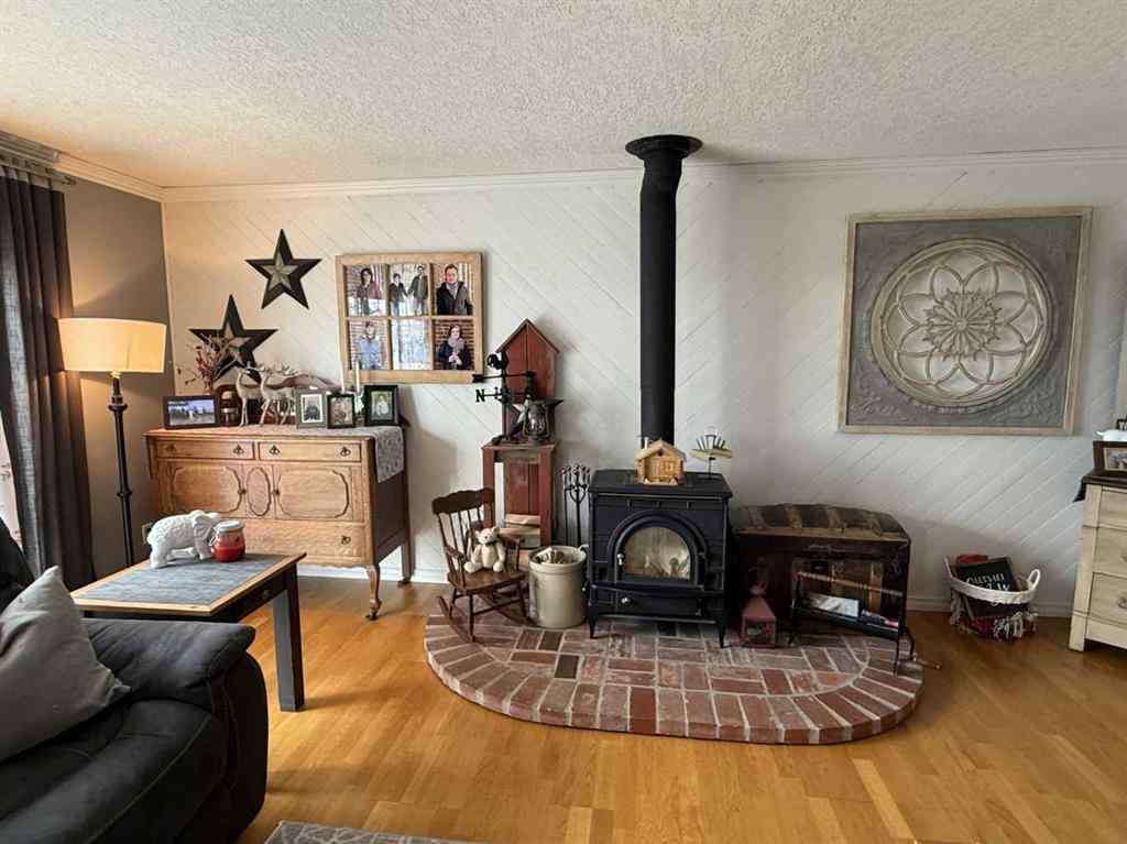 MLS® A2241909 - 502 Fox Lake Trail   in NONE Hanna, Residential