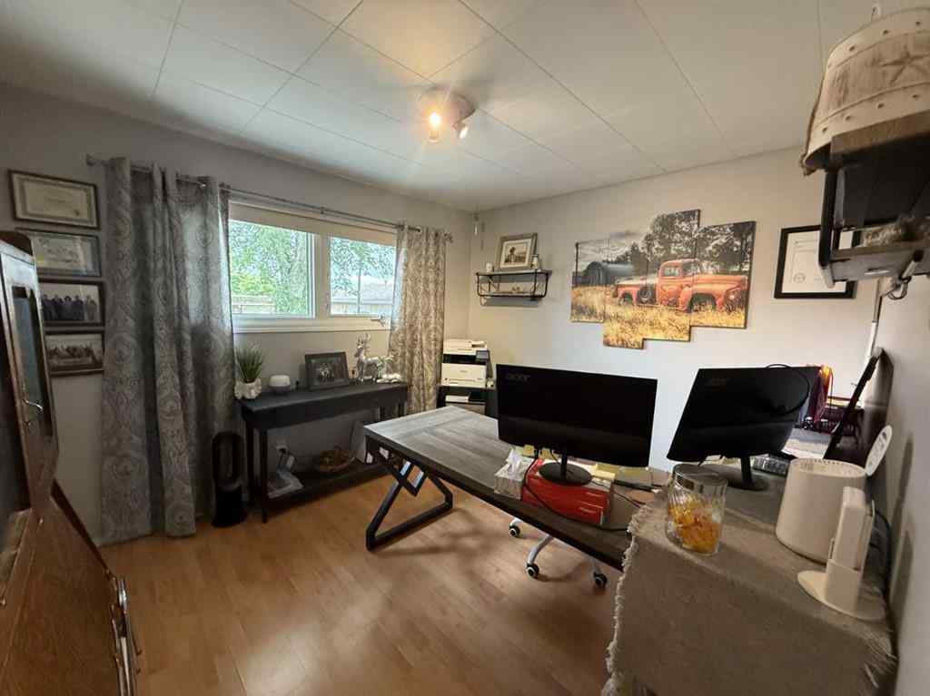 MLS® A2241909 - 502 Fox Lake Trail   in NONE Hanna, Residential