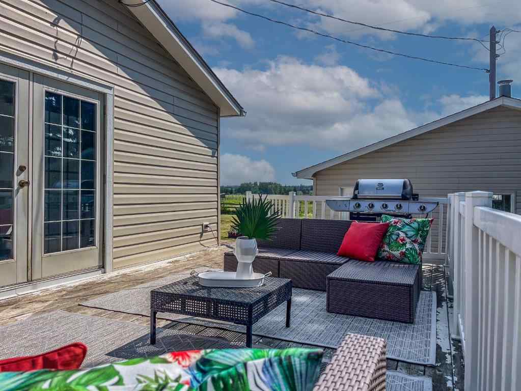 MLS® A2241927 - 424055 HWY 2A   in NONE Rural Ponoka County, Residential