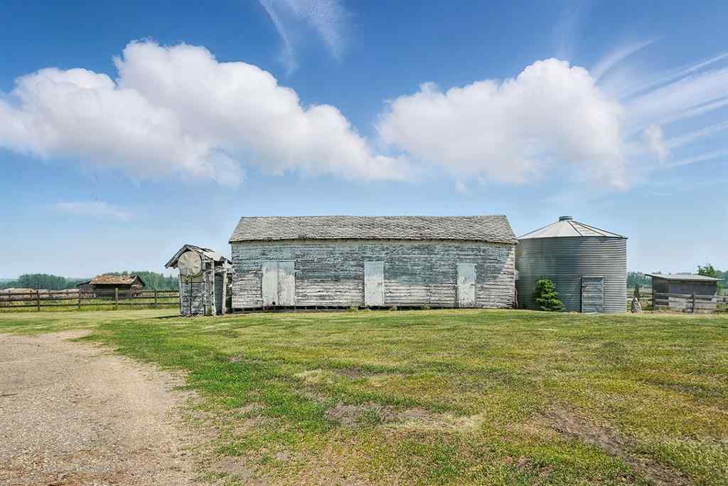 MLS® A2241927 - 424055 HWY 2A   in NONE Rural Ponoka County, Residential