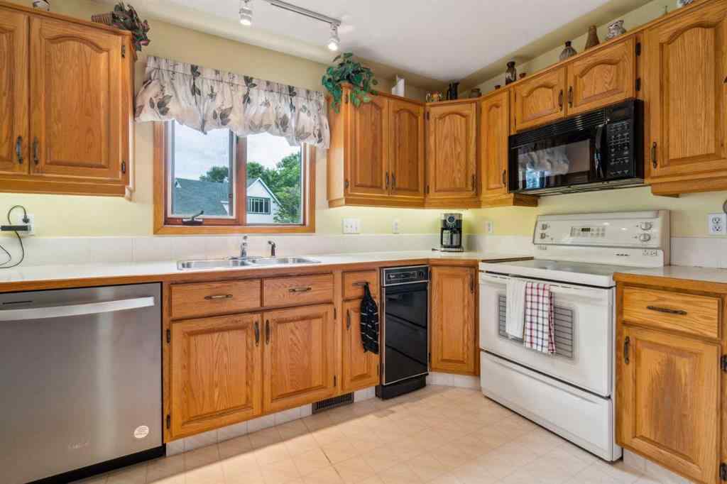 MLS® A2241928 - 2506 19 Street  in NONE Nanton, Residential