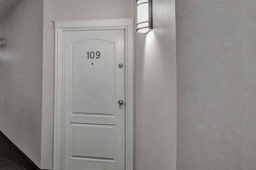 MLS® A2241929 - Unit #109 108 Edgeridge Terrace NW in Edgemont Calgary, Residential