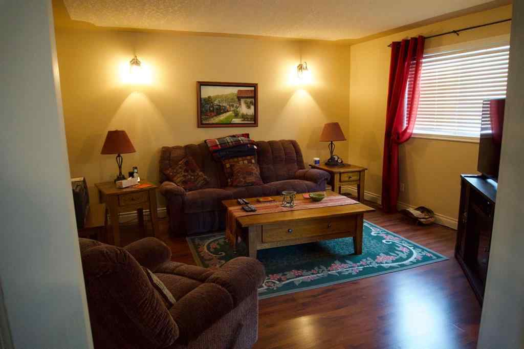 MLS® A2241932 - 429 HOMESTEAD Trail SE in Central High River High River, Mobile