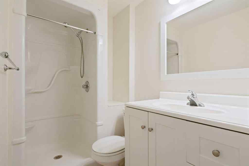 MLS® A2241938 - 739 19 Avenue NW in Mount Pleasant Calgary, Residential