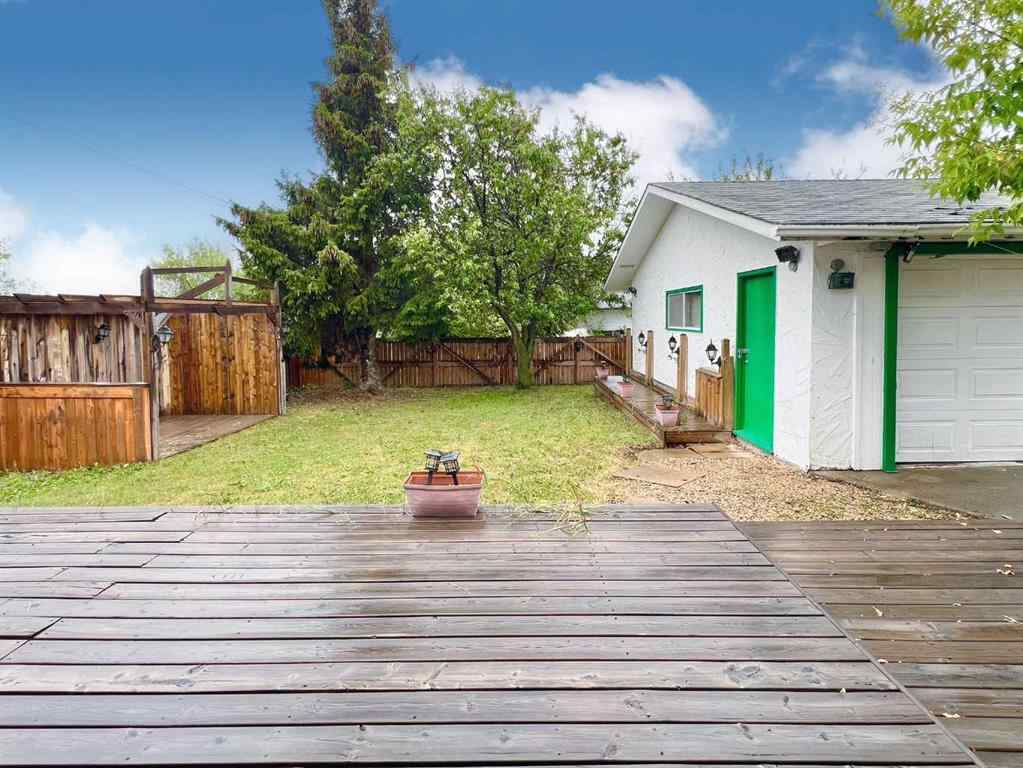 MLS® A2241939 - 9205 111 Avenue  in Mountview Grande Prairie, Residential